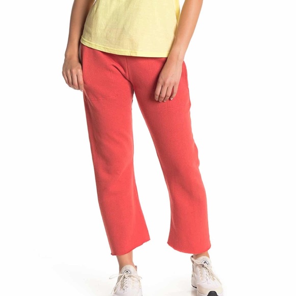 Free People Pants - FREE PEOPLE REYES CROP SWEATPANTS IN RED - NWT Free People Pants - FREE PEOPLE REYES CROP SWEATPANTS IN RED - NWT